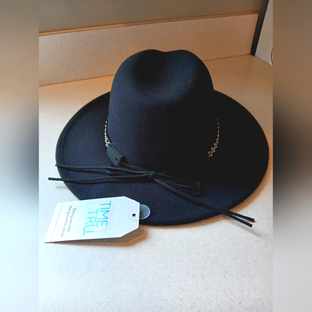 COPY - COPY - NEW TIME AND TRU WOMENS BLACK WESTERN STYLE HAT